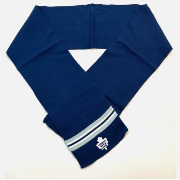 CCM Hockey Toronto Maple Leaves Gift Set Hat Gloves Scarf NHL Beanie New - Picture 15 of 16